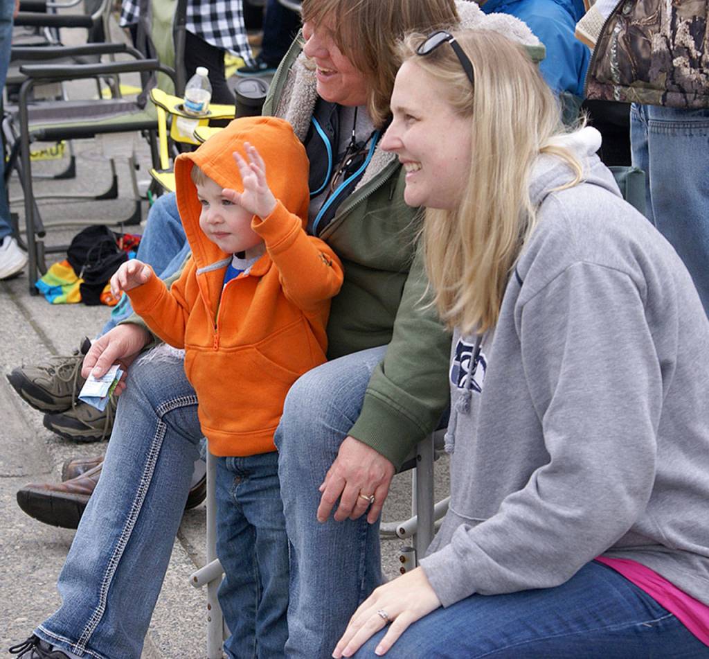 Big smiles despite dark skies at Irrigation Festival SLIDESHOW