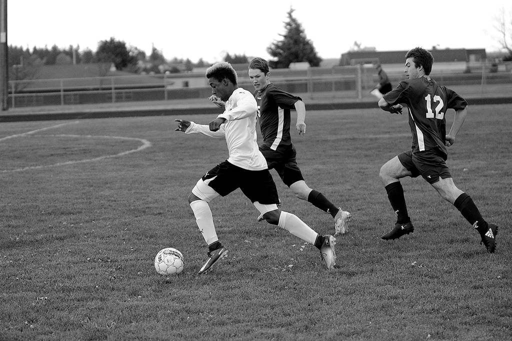 PREP SOCCER: Sequim speeds past Port Angeles, earns playoff spot