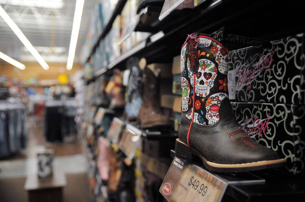 Coastal Farm & Ranch opens on East Washington Street