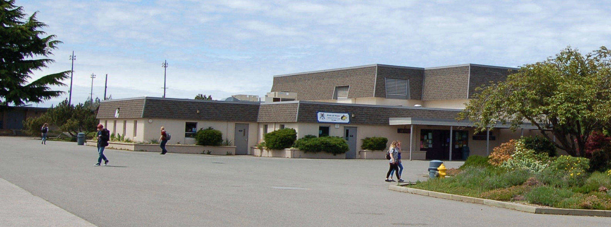 Middle and high school students offered free summer school courses