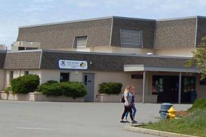 Middle and high school students offered free summer school courses