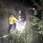 Hikers rescued from beach bluffs near Diamond Point