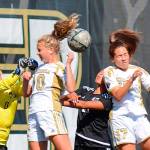 College soccer: Peninsula women win, men earn draw at Shoreline