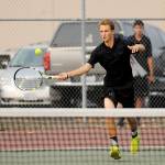 Boys tennis: Wolves batter Bulldogs, 7-0