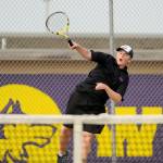 Boys tennis: Wolves batter Bulldogs, 7-0