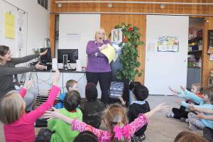 Sen. Murray gets Greywolf tour