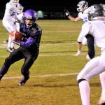 Football: Wolves edge Trojans in Homecoming classic