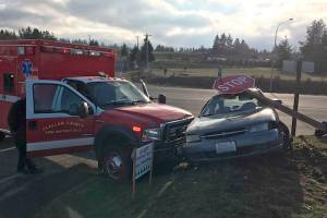 Fire District 3 unit struck, minor injuries reported