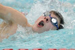 Boys swimming: Knights edge Wolves in league meet