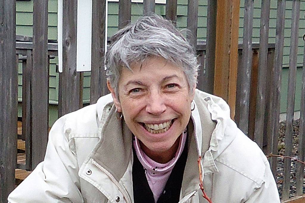 Learn about blueberry pruning at first Green Thumb series session of 2018