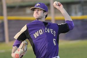 Baseball: Wolves get wild win in extras versus Coupeville