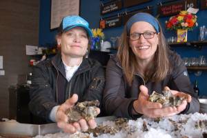 Salty Girls serves up seafood, drinks and more