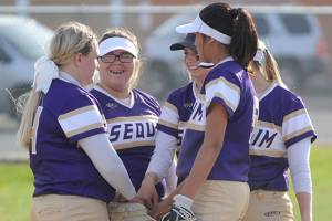 Fastpitch: SHS squad closing in on playoff berth