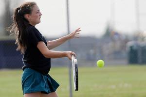Girls tennis: SHS improves to 13-2, heads into postseason