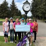 CDWGA makes donation to SHS golf squad