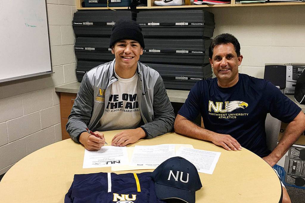 Glasser signs on to play hoops at Northwest