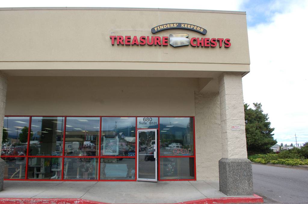 New retail resale shop specializes in jewelry, collectibles and art