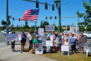Community members rally to reunite migrant families