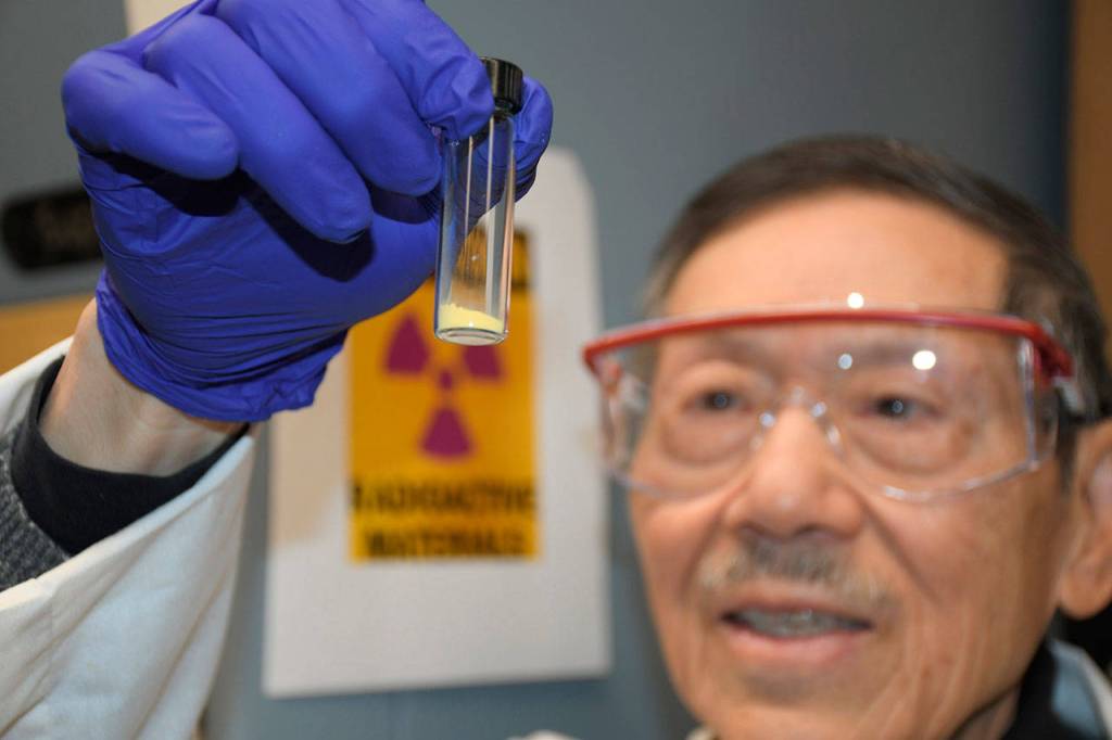 Chien Wai and colleagues at LCW Supercritical Technologies in Idaho produced the yellowcake, a powdered form of uranium used to produce fuel for nuclear power production, using modified yarn to collect uranium from seawater in Sequim. Photo courtesy of LCW Supercritical Technologies