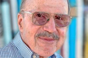 Elkins explores history, art in new thriller