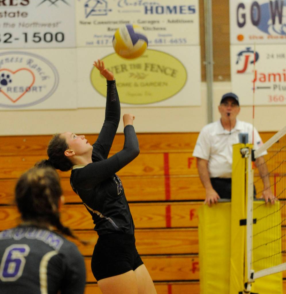 Volleyball: Wolves rout Riders in three sets