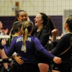 Volleyball: Wolves rout Riders in three sets