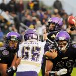 Football: Cowan leads upset of No. 9-ranked Vikings