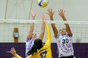 Volleyball: Sequim sweeps Riders, Knights to keep hold on second place