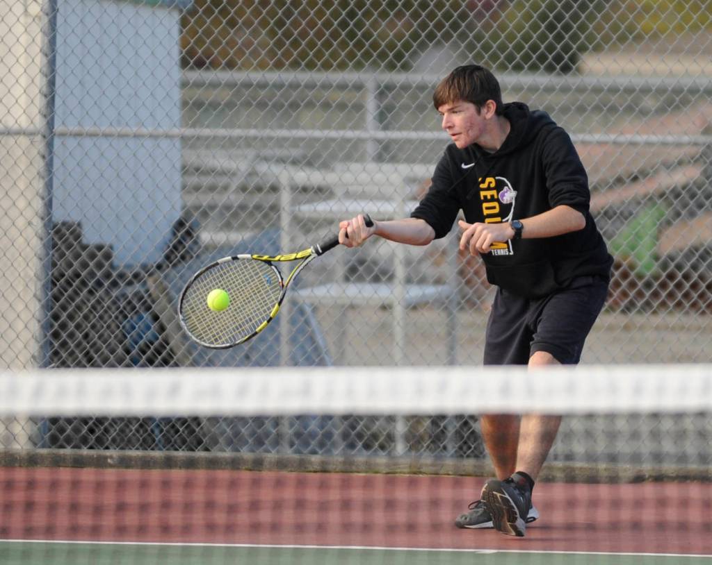 Boys tennis: SHS edges Bremerton with doubles sweep