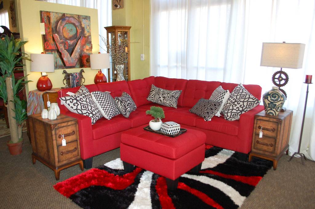 The new home decor store, Decorate with Panache, features a variety of styles and pieces from consignment, new furnishings and estate sales. Owner Susan Eiland says she loves working with color, such as this bold living room scene set up in her new store. Sequim Gazette photo by Erin Hawkins