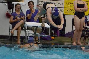 Girls swimming: Wolves splash Knights in final league meet