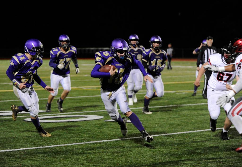 Sequims Austin Newton returns a short Franklin Pierce punt deep into Cardinal territory. Sequim Gazette photo by Michael Dashiell