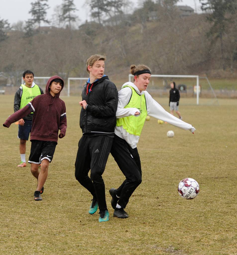 Spring sports preview: Loaded SHS boys soccer squad on target for another state playoff run