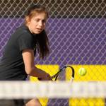 Girls tennis: Wolves stay perfect on courts