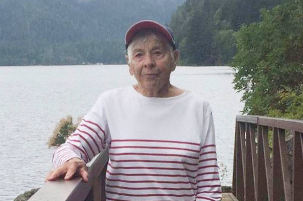 Milestone: Senz, longtime PEO member, turns 90