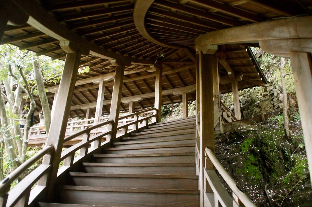Eikan-do Zenren-ji Temple  headquarters of Jodo sect Seizan Zenrinji Branch of Buddhism. Photo courtesy of Wendy Feltham