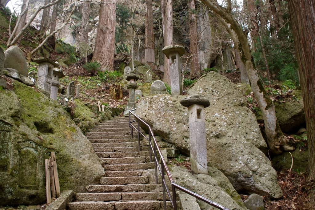 Yamadera toros (stone lanterns). Photo courtesy of Wendy Feltham