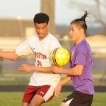 Boys soccer: Wolves edge Bulldogs, Bucs to stay unbeaten