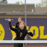 Girls tennis: Wolves clinch league title with wins