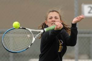 Girls tennis: Wolves clinch league title with wins