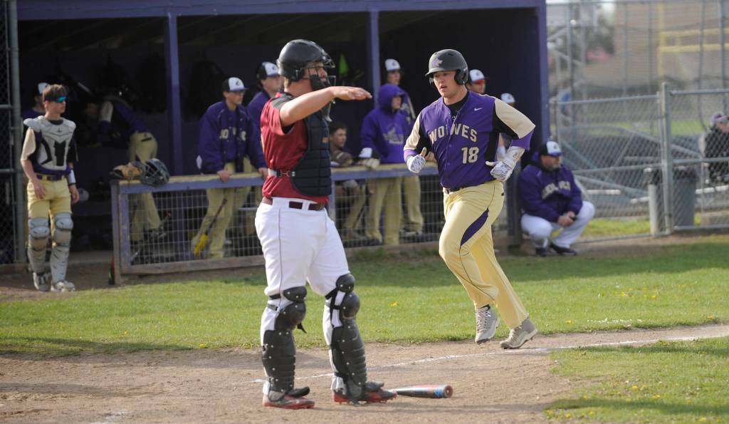 Baseball: Wolves earn postseason berth with wins