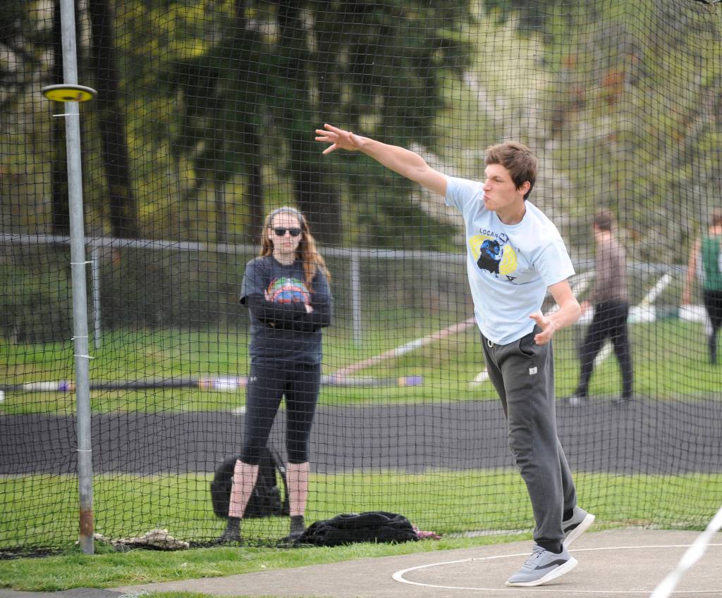 Track & Field: Sequim boys finish 8-0, girls 6-2 in league meets SLIDESHOW