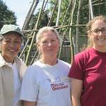 Gardening tips abound at Fifth Street garden walk