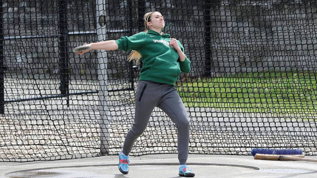 Sequim High graduate Megan Breckenridge competes for the Evergreen State College track team. Photo by Nick Dawson