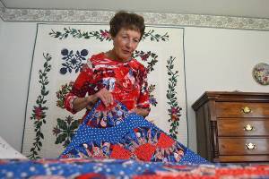Sunbonnet Sues set 33rd Quilt Club for July 19-21