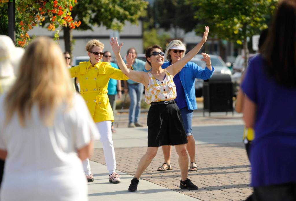 Photo: Sequim dance party, in a flash