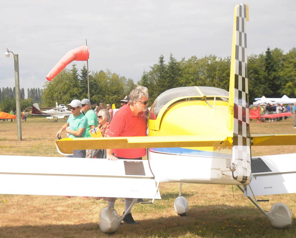 Olympic Peninsula Air Affaire, Sequim Valley Fly-in sees fair skies, big crowd