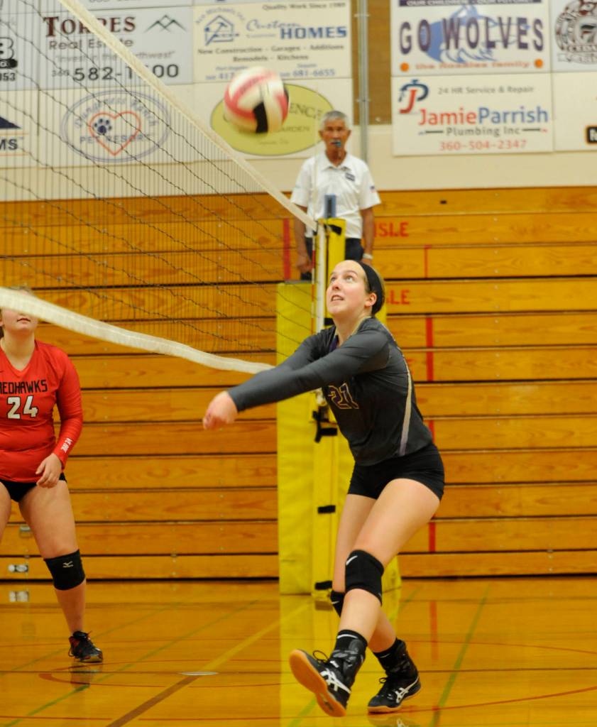 PHOTO: Wolves’ first spikes of the season