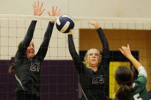 Volleyball: Riders edge Wolves in tiebreaker … again