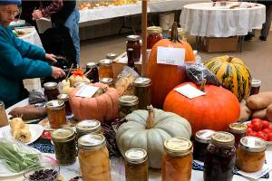 Fruit Show sets root in Sequim on Saturday